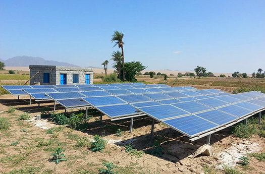 Sistema de energía solar fuera de la red para la granja en las afueras de Libia