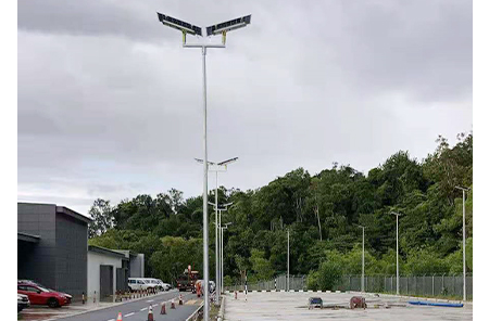 Proyecto de farola solar de estacionamiento en Brunei